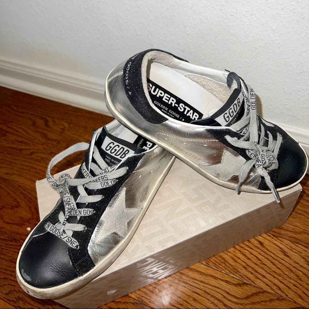 GOLDEN GOOSE